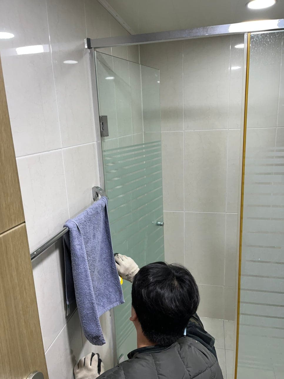 철산동 샤워문 경첩 수리 완성 사진 5