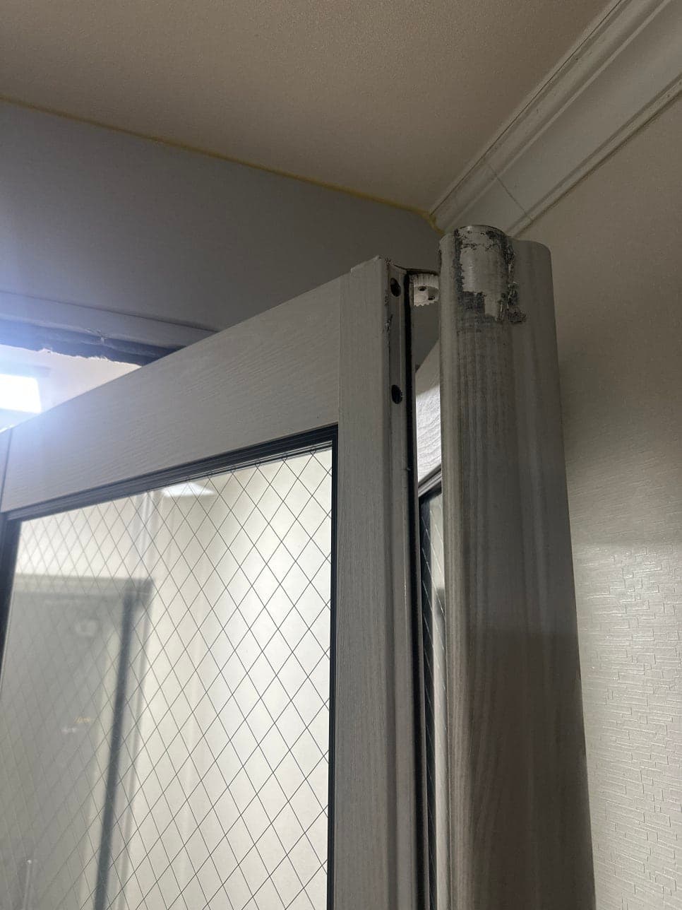 인천 현관 중문 롤러 교체 완성 사진 1