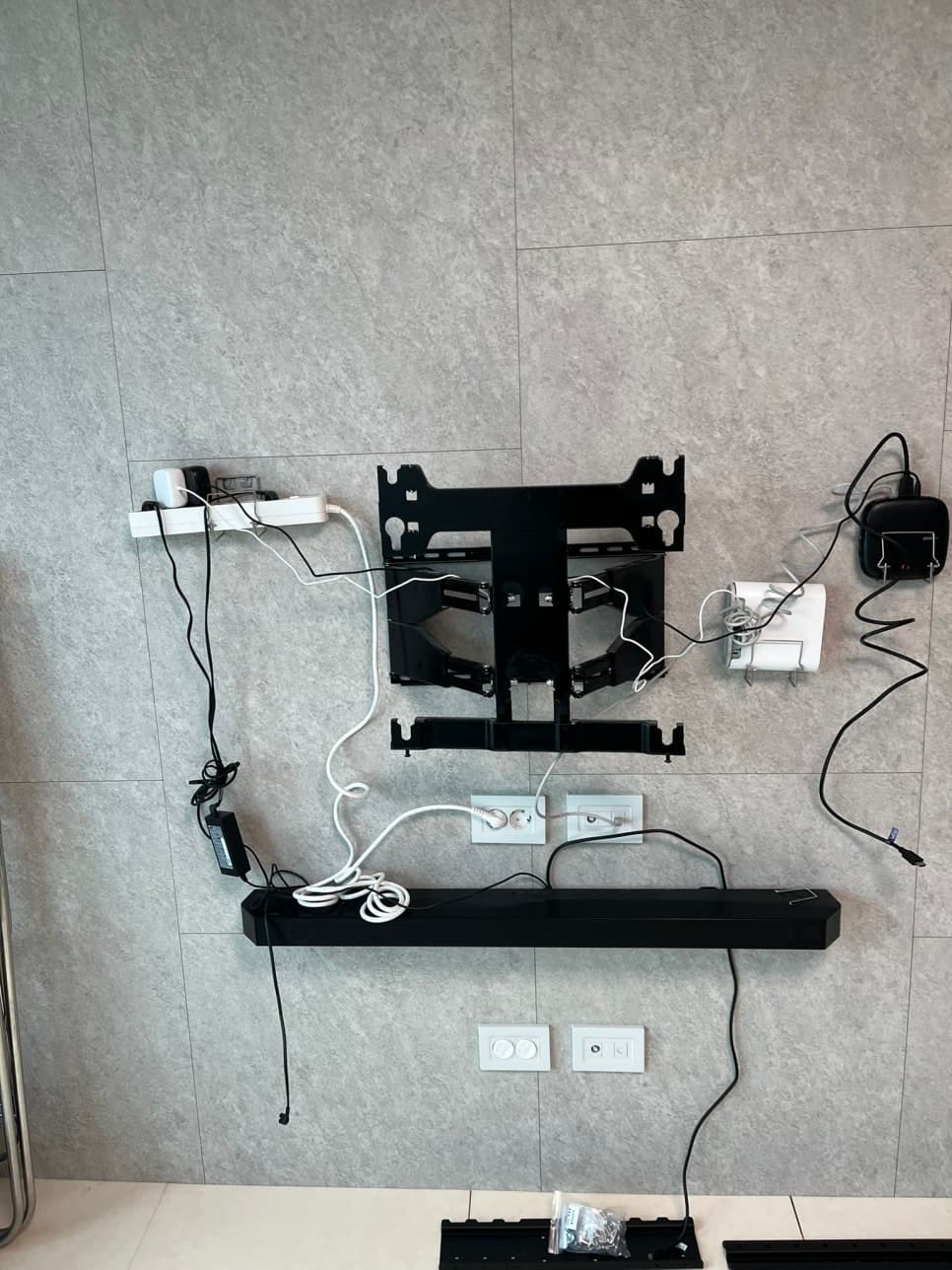 평택 아트월 구멍메꿈 완성 사진 1