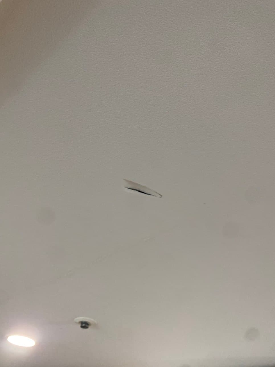 성동구 천장벽지 복원 완성 사진 2