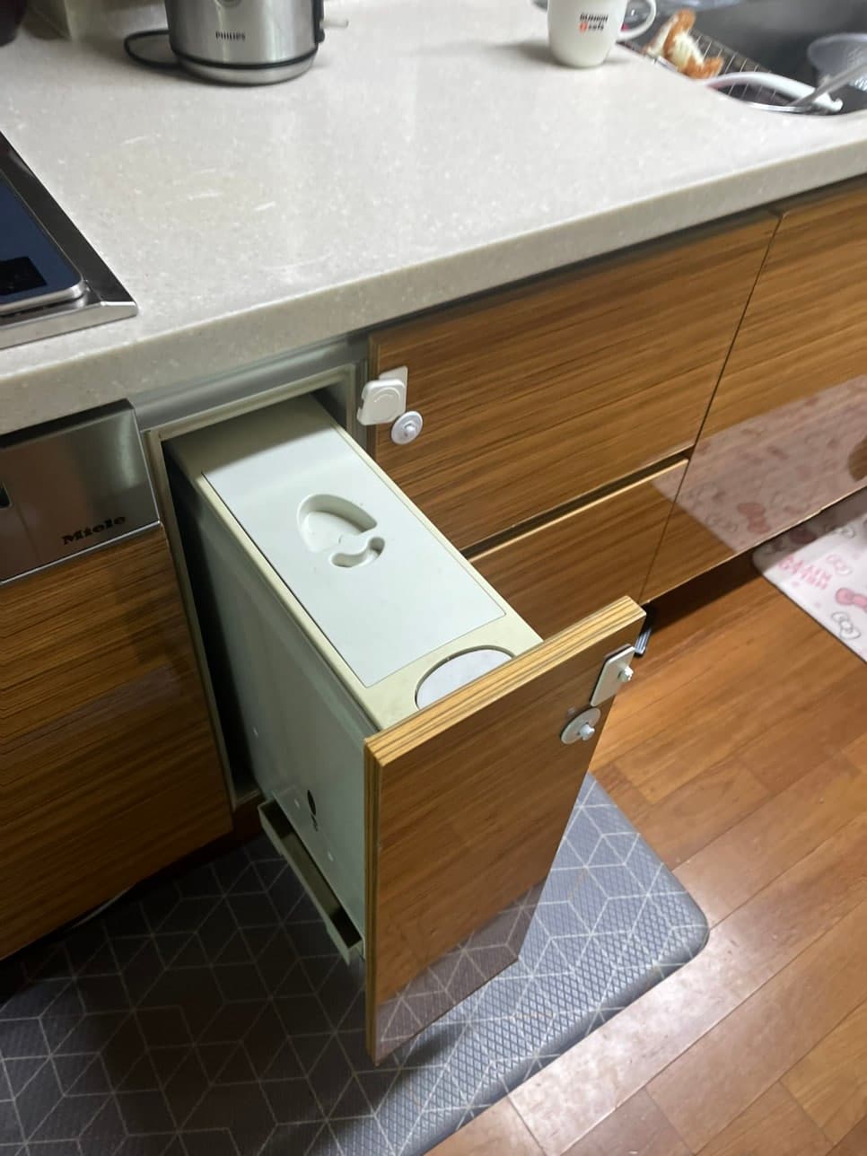 잠실 수납장 레일 교체