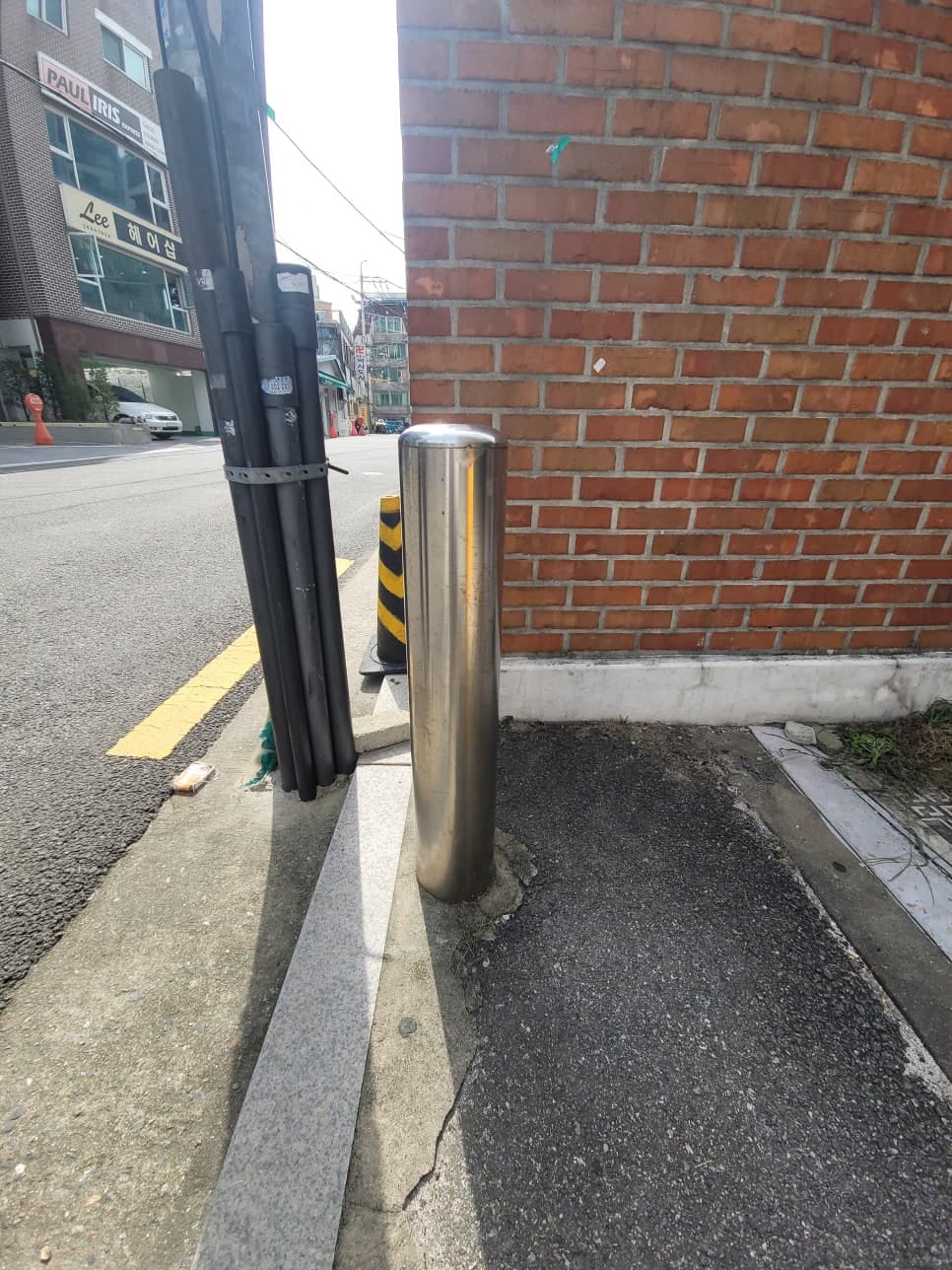수원 주차장 볼라드 수리 완성 사진 5